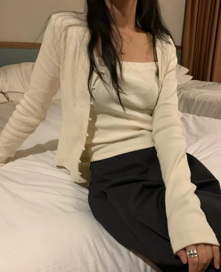 [재진행/봄코디/가을/여성/봄/가을코디/브이/나시가디건세트/set/투피스/여리핏/말라핏] 슬림핏 골지 슬리브리스 가디건 세트 (4col) 상세 이미지 3