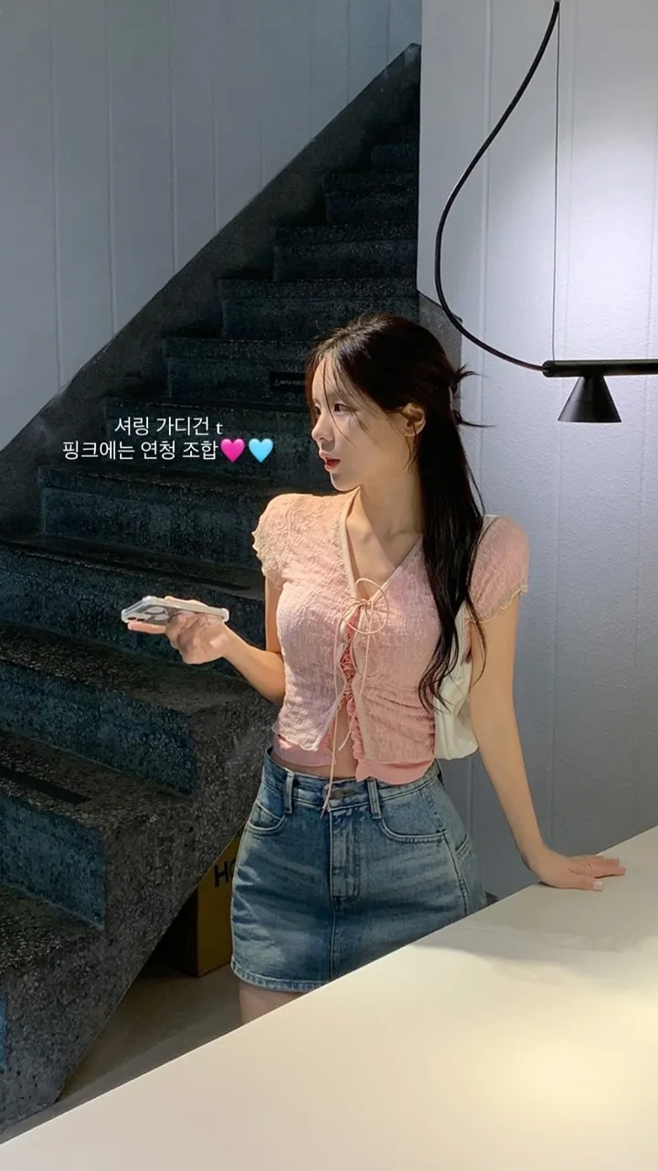 미니 스커트 모델 착용 이미지-S2L6