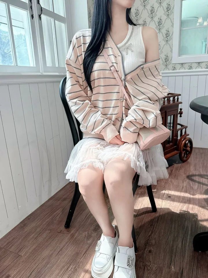 제니  스프라이프 루즈핏 가디건 상세 이미지 27