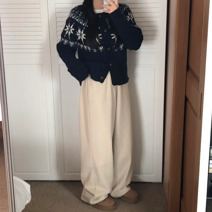 [눈꽃❄]스노우 노르딕 도톰 라운드 니트 긴팔 가디건 2color 상세 이미지 26