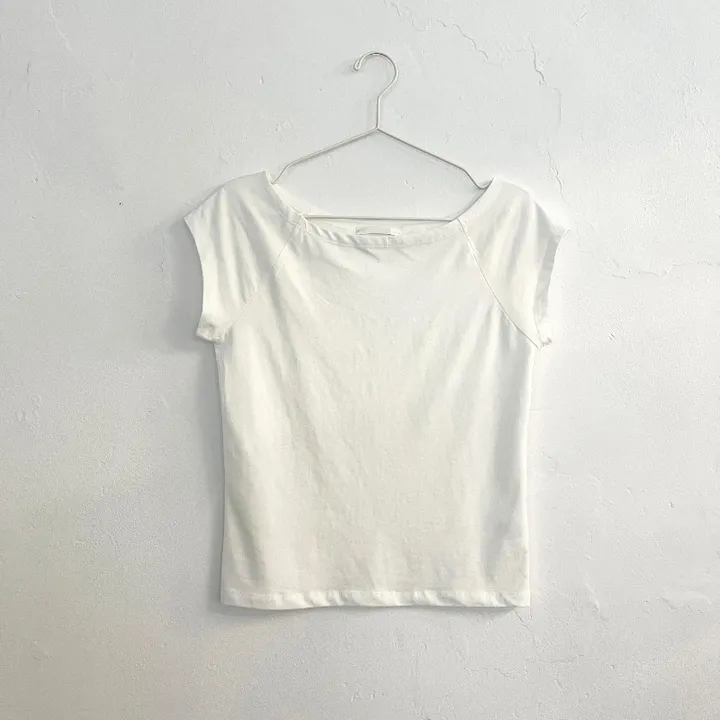 민소매 화이트 색상 이미지-S1L25