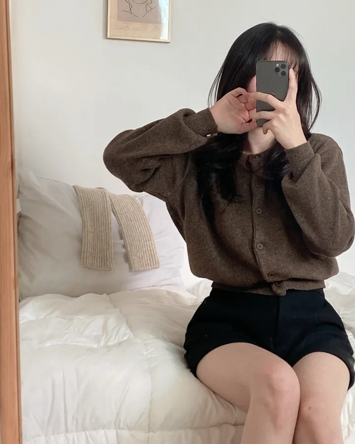 [데일리/인생핏] 라운드 무지 기본 긴팔 니트 가디건 상세 이미지 15