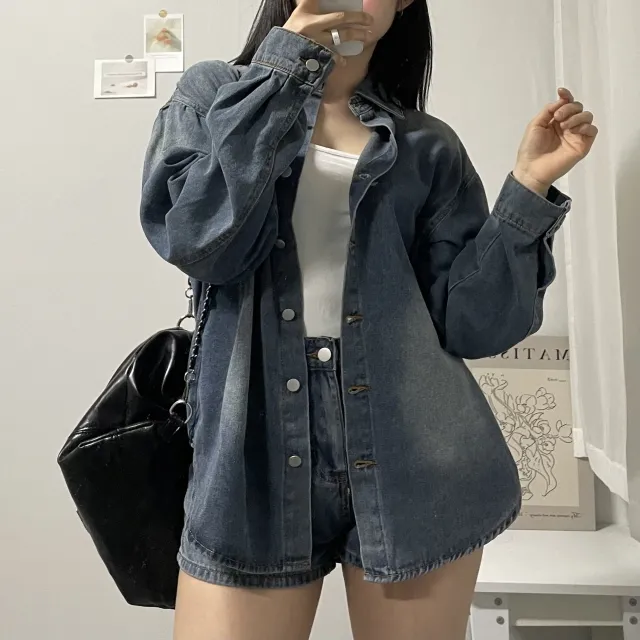 [힙무드/Y2K/2COLOR]빈티지 데님 워싱 무지 긴팔 카라넥 버튼 셔츠 하이웨스트 반바지 청청 투피스 세트 진청 흑청 상세 이미지 5