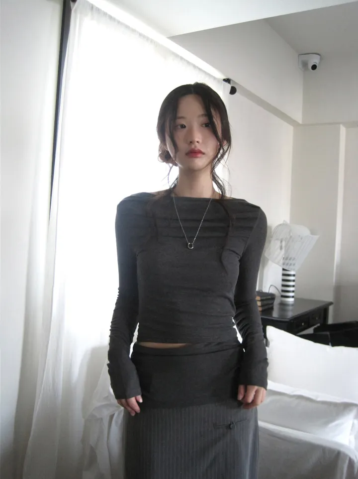 긴팔 티셔츠 모델 착용 이미지-S1L31