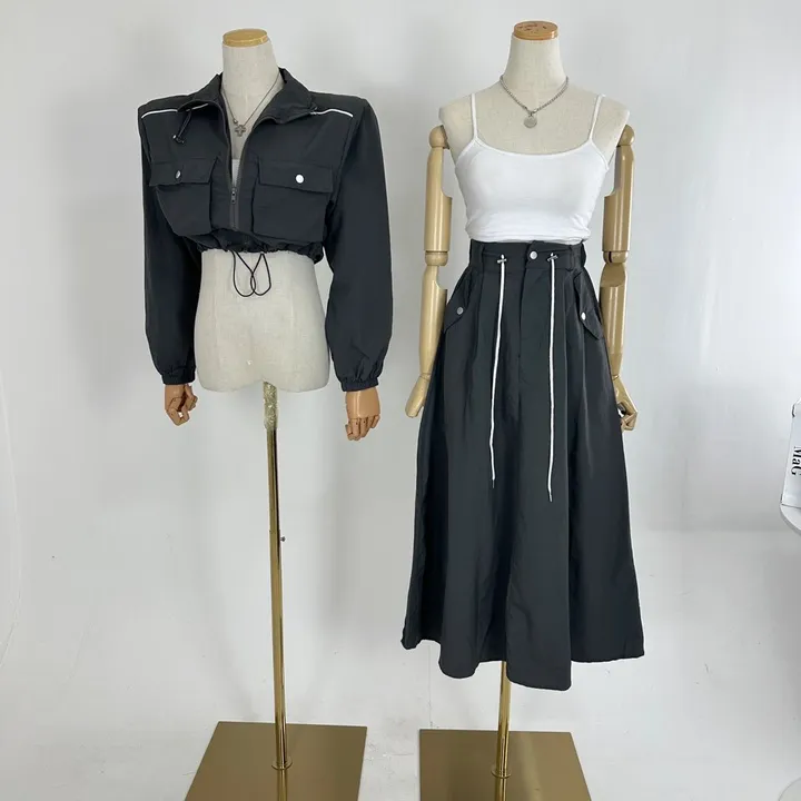 [데일리세트/봄신상/휘뚜루마뚜/세트가격💗] 바스락 루즈핏 삥줄 패드 포켓 스트링 하이넥 집업 바람막이 자켓 + 하이 뒷밴딩 스트랩 스트링 아노락 롱스커트 SET(2COLOR) 상세 이미지 27