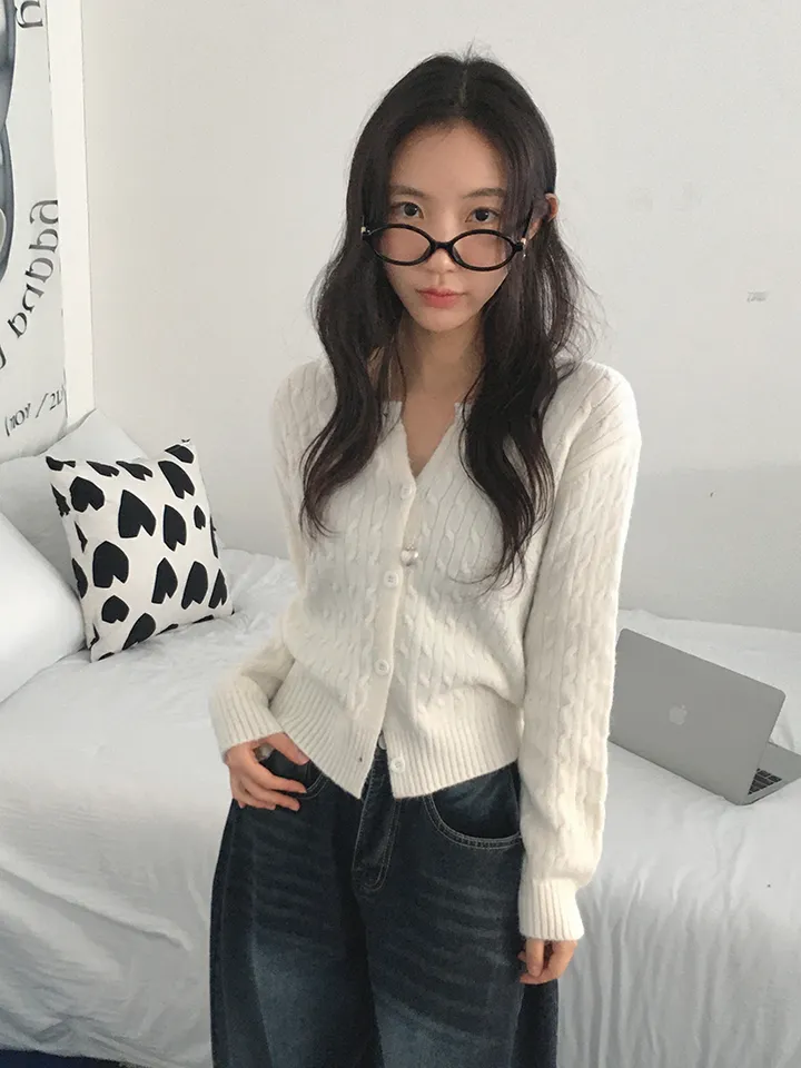 [전컬러입고!/고퀄!후기극찬❣️폭닥 케이블 꽈배기 단추니트가디건 여유핏!] 피오케이블꽈니트가디건 상세 이미지 11