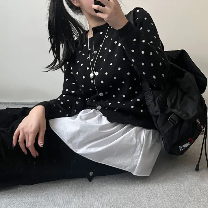 [도트🖤/고퀄원단] 도트 라운드 니트 가디건 도트가디건 라운드가디건 봄가디건  땡땡이 상세 이미지 9