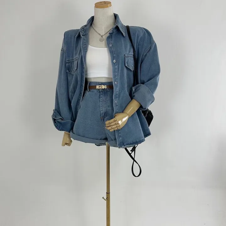 [하이틴/캐주얼/데일리/청청코디/세트가격💕] 루즈핏 포켓 워싱 데님 또또 셔츠 남방 자켓 + 하이 뒷밴딩 데님 숏반바지 팬츠 SET (2COLOR) 상세 이미지 16