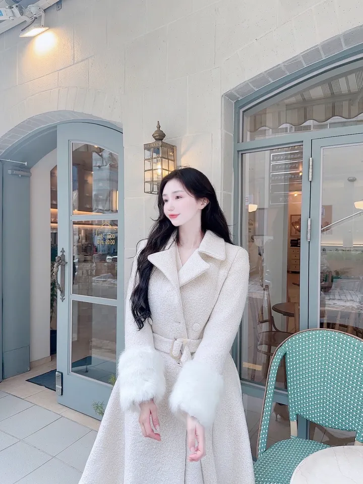 [빠른배송💗/신상기획할인💗] 아르떼미떼 아이보리 폭스 소매 페이크 퍼 벨트 플레어 롱 울 코트 (high quality - 아이보리 , 핑크 국내제작 고퀄리티 안감 누빔 겨울 한겨울 방한 아우터 연말룩 원피스 연말 파티룩 페이크퍼 에코퍼 드뮤어룩 드뮤어) 상세 이미지 68