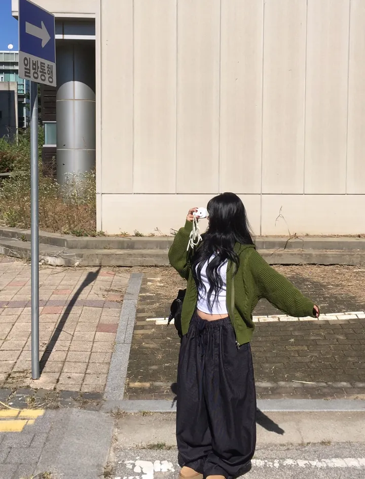 [소장추천!!/핏,퀄보장❤] 따뜻 꽈배기 니트 투웨이 하이넥 카라 루즈 세미 크롭 집업 상세 이미지 24