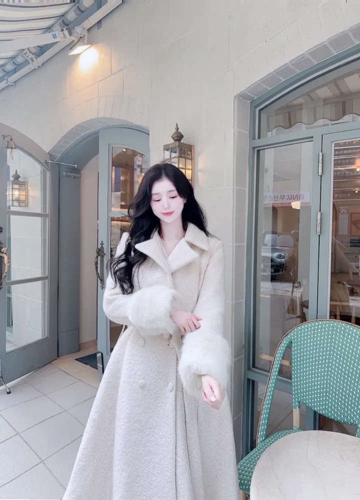 [빠른배송💗/신상기획할인💗] 아르떼미떼 아이보리 폭스 소매 페이크 퍼 벨트 플레어 롱 울 코트 (high quality - 아이보리 , 핑크 국내제작 고퀄리티 안감 누빔 겨울 한겨울 방한 아우터 연말룩 원피스 연말 파티룩 페이크퍼 에코퍼 드뮤어룩 드뮤어) 상세 이미지 70