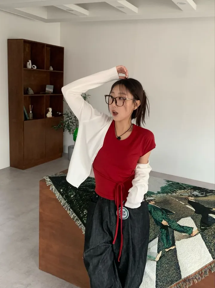 당일발송🔥메르디 브이넥 긴팔 니트 가디건 노랑 레드 화이트 블랙 봄 여름 가을  루즈핏 상세 이미지 58