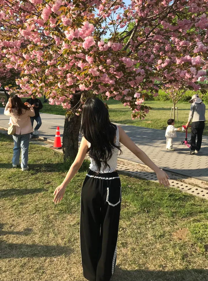 봄신상 포켓 밴딩 레이스 프릴 라인 와이드핏 레이어드 트랙 트레이닝 팬츠 2color 상세 이미지 3