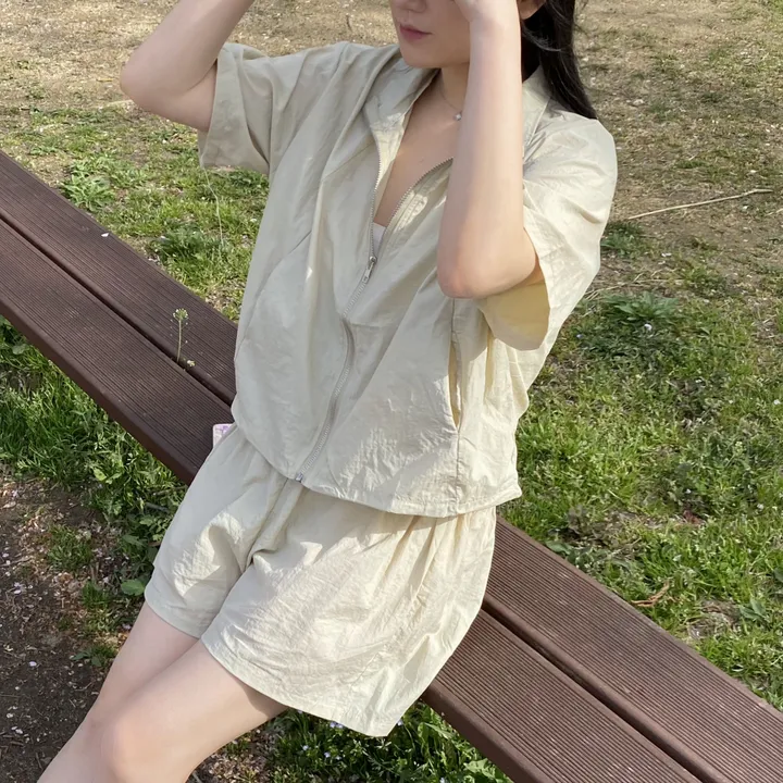 [바스락트레이닝set!/데일리4컬러] 여름 시원한 운동복 바스락 5부 트레이닝복 루즈핏 포켓 하이넥 바람막이 윈드브레이커 무지 스트링 밴딩 반바지 트레이닝 아노락 세트 셋업 상세 이미지 18