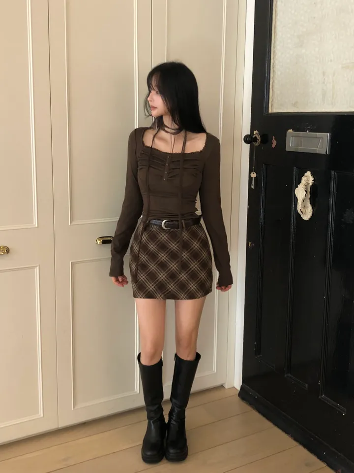 [저렴이X초커세트!핏보장🤎]셔링 스퀘어넥 콩단추 스판 긴팔티셔츠 4color 상세 이미지 11