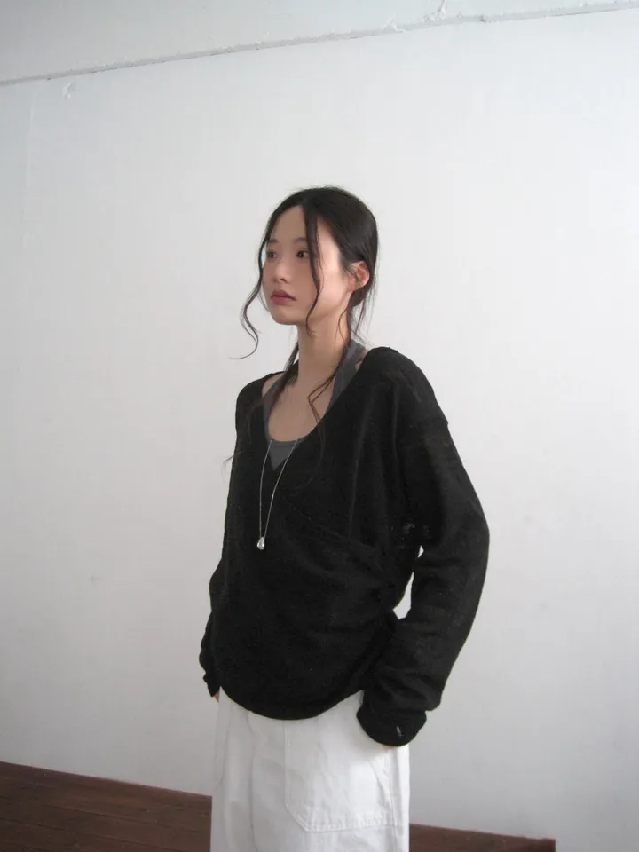 민소매 모델 착용 이미지-S1L49