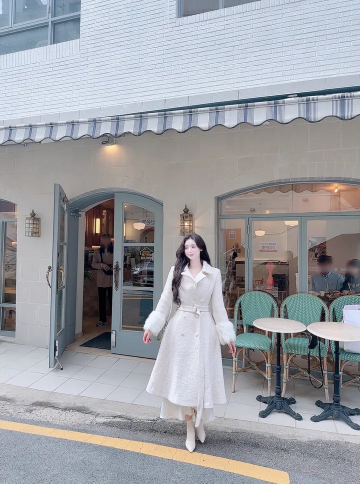 [빠른배송💗/신상기획할인💗] 아르떼미떼 아이보리 폭스 소매 페이크 퍼 벨트 플레어 롱 울 코트 (high quality - 아이보리 , 핑크 국내제작 고퀄리티 안감 누빔 겨울 한겨울 방한 아우터 연말룩 원피스 연말 파티룩 페이크퍼 에코퍼 드뮤어룩 드뮤어) 상세 이미지 47