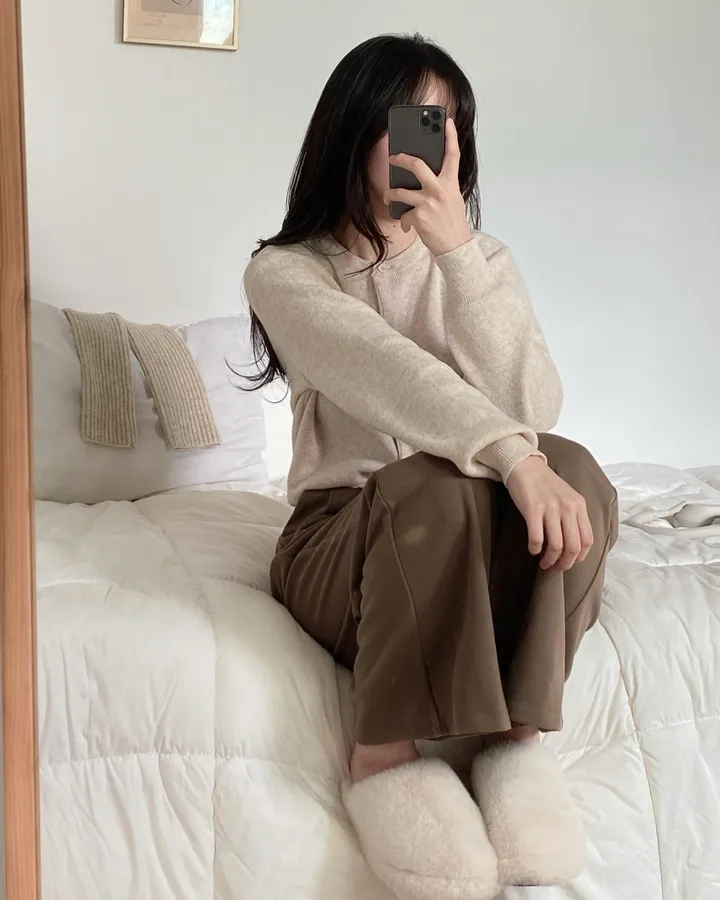 [데일리/인생핏] 라운드 무지 기본 긴팔 니트 가디건 상세 이미지 46