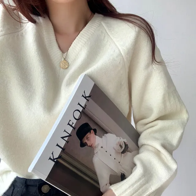 [ 무조건 소장 추천! 인기만점 ] 데일리 루즈핏 V넥 니트 상세 이미지 7