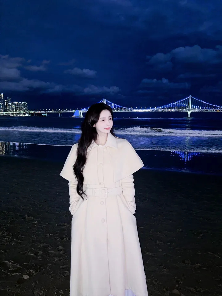 [빠른배송💗/기획특가💗] 벨 블랑쉬 케이프 스노우 아이보리 벨트 플레어 롱 코트 (high quality - 아이,핑크 고퀄리티 겨울 한겨울 방한 연말룩 페이크퍼 에코퍼) 상세 이미지 18