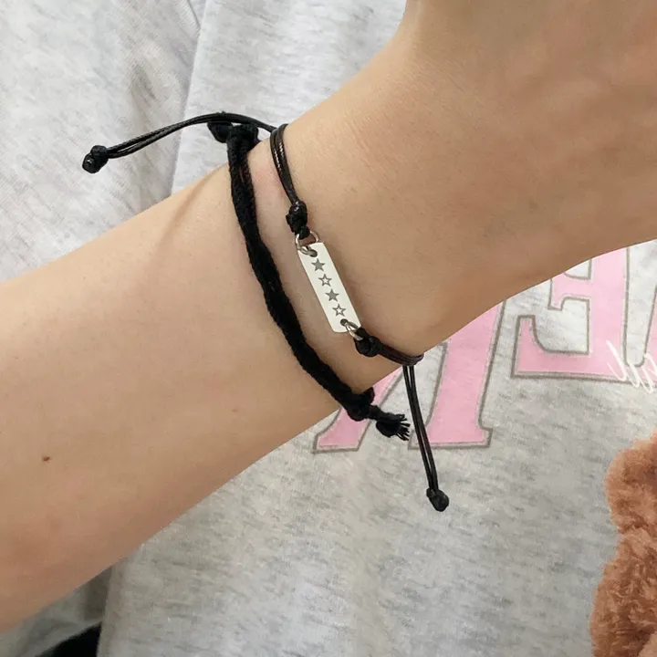 [에이블리 최저가💕]블랙각인 써지컬 사각 팬던트 각인 실팔찌 ver.2 커플팔찌 우정팔찌 데일리팔찌 상세 이미지 14