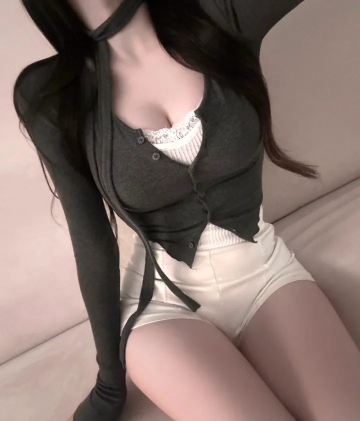 [리얼핏보장!!/타이set] 섹시글램 슬림핏 여리 가디건 스카프 세트 투피스 크롭 버튼 브이넥 모달 스판 여친룩 베이직 기본 레이어드 데일리 데이트룩 봄 가을 신상 청순 여신룩 상세 이미지 3