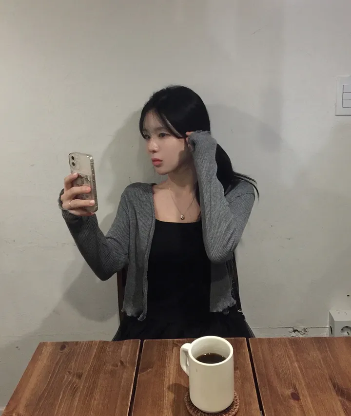 [여리보들] 물결 브이넥 골지 니트 가디건 상세 이미지 19