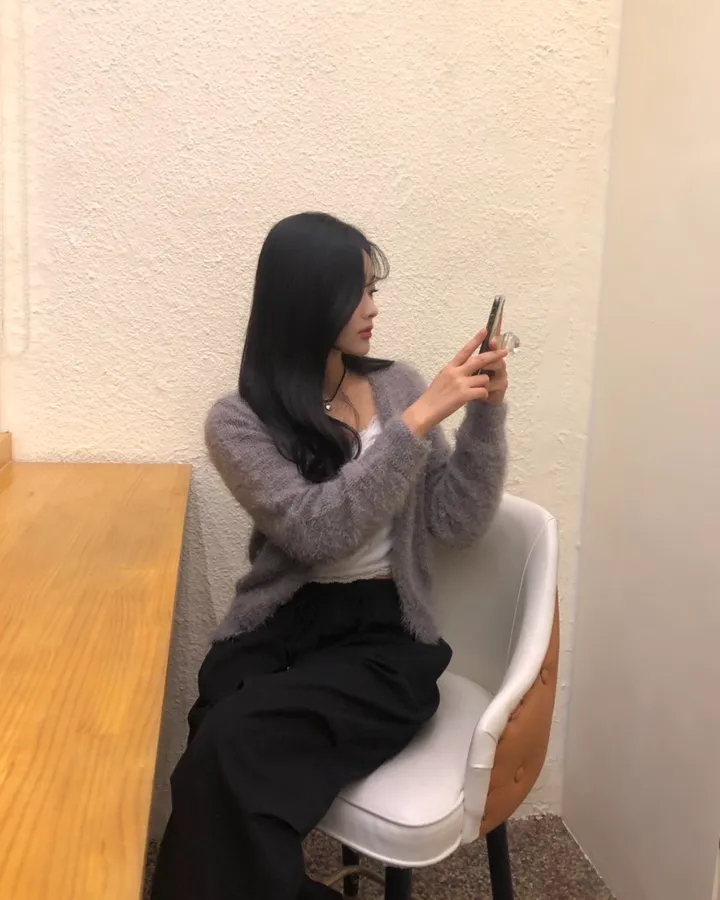 bubble boucle cardigan (2color) 버블 부클 퍼 가디건 상세 이미지 29