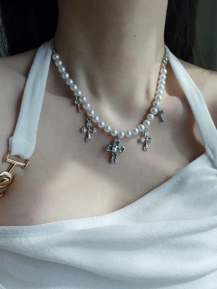 blue cross necklace | 블루 하트 십자가 진주 목걸이 상세 이미지 6