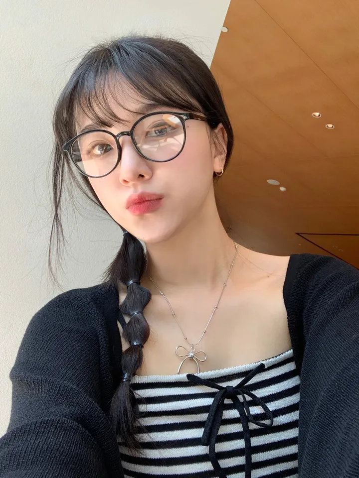 [너무예뻐🐾가디건SET] 자체제작 벌룬 골지 볼레로 니트 가디건 + 단가라 슬림 리본 나시 세트 투피스 세트웨어 SET 스트라이프 탑 사계절 블랙 봄 간절기 새학기룩 1COL 상세 이미지 9