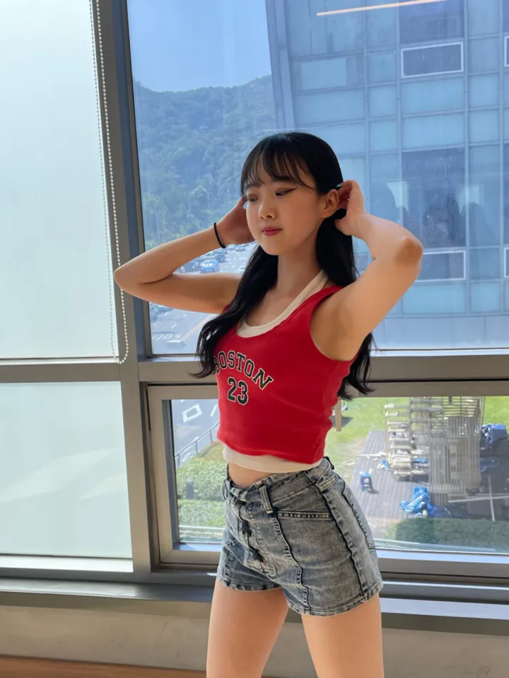 [나시맛집/당일출고] 보스턴 크롭나시 - 3color / 민소매 / 크롭 / 나시 / 무대의상 / 페스티벌 / 여름 / 여름나시 / 댄스 / 헬스 / 운동 / 약골지 / 크롭나시 상세 이미지 3
