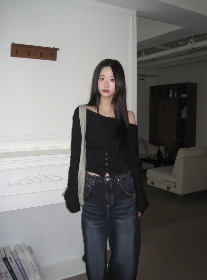 긴팔 티셔츠 모델 착용 이미지-S1L46