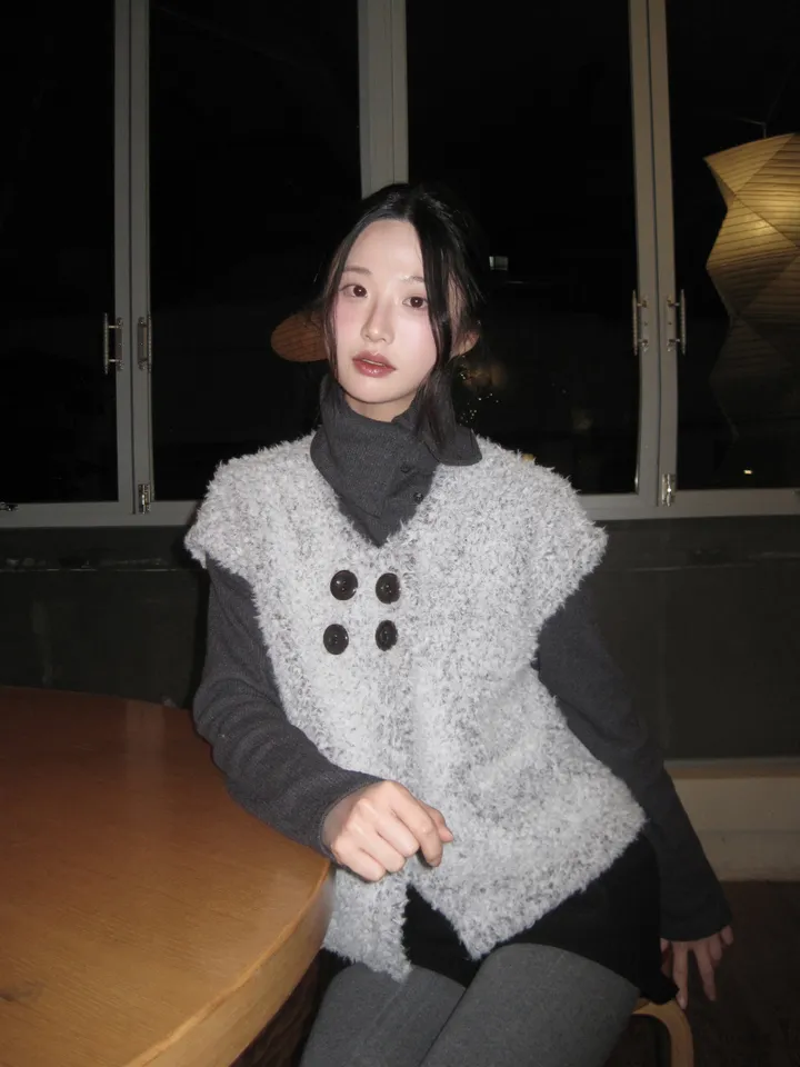 민소매 모델 착용 이미지-S1L20