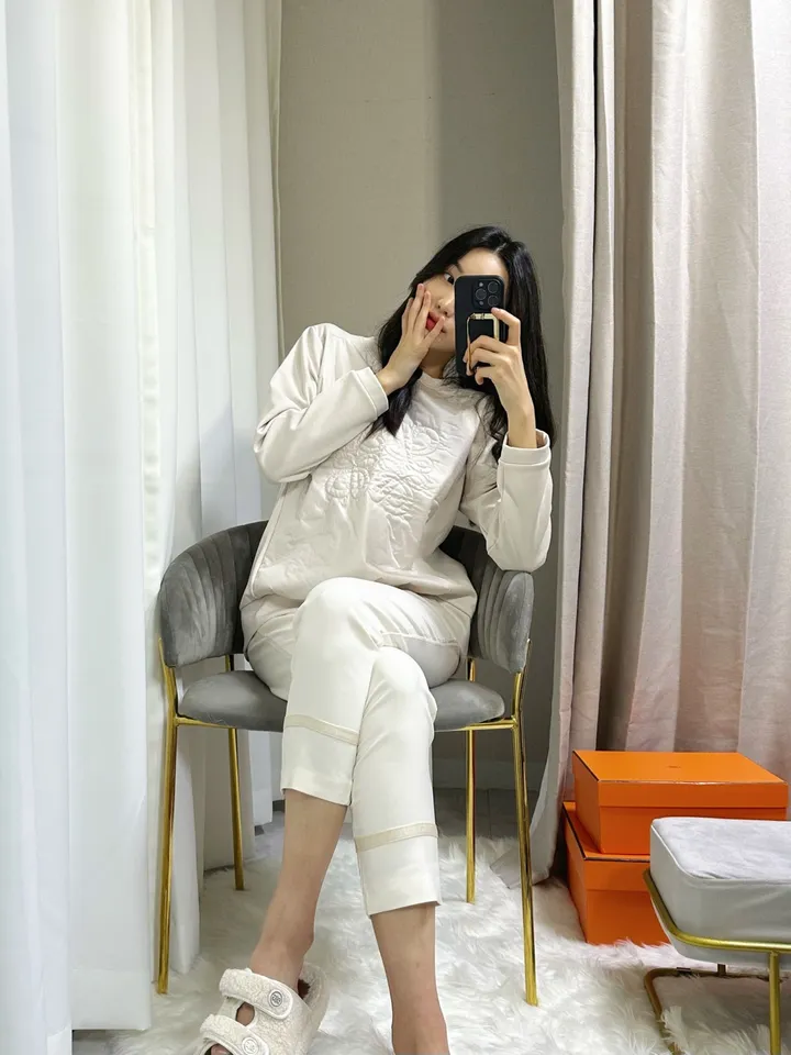 (수입의류) 1만원~재고정리 세일 (기본티, 반팔, 긴팔, 나시, 니트, 자켓, 트레이닝세트, 투피스, 니트세트, 조끼, 가디건, 집업, 자켓, 셔츠, 원피스, 스커트, 밴딩팬츠) 상세 이미지 23