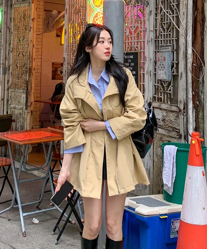 [귀욤아방핏🤎완전강츄] 하이넥 하프 숏 트렌치코트 오버핏 루즈핏 A라인 케이프 바바리 자켓 야상 점퍼 봄 가을 간절기 아우터 데일리룩 2COL 상세 이미지 3