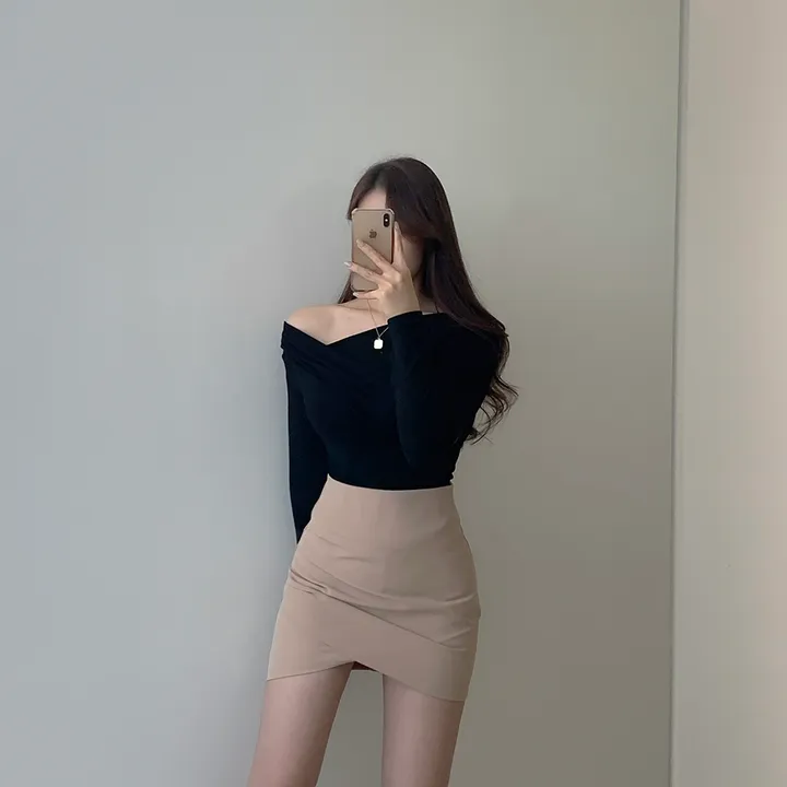 [🚀당일발송🚀]💗MADE💗 글램 촉촉 셔링 오프숄더 슬림 티셔츠 5color 상세 이미지 16