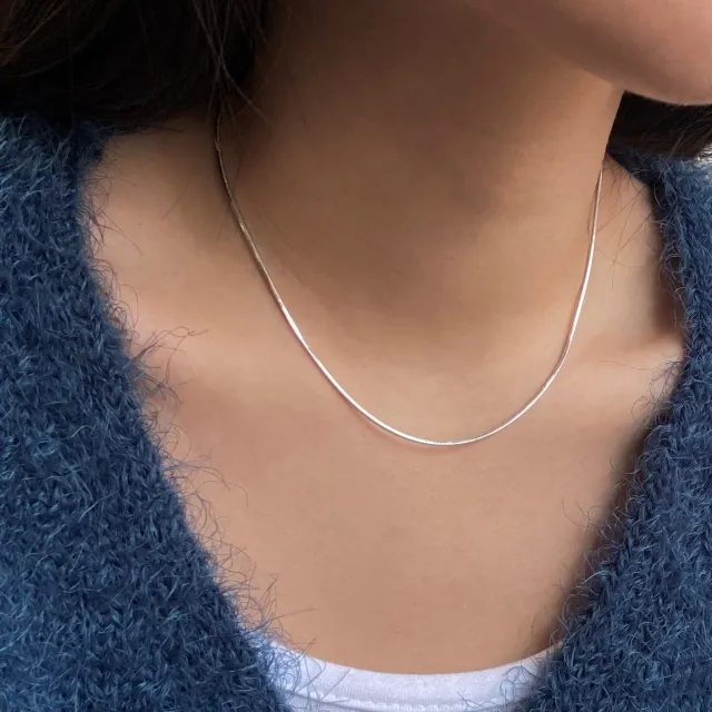 [1+1할인] 모브 심플 레이어드 목걸이 (뱀줄 롱 써지컬 빈티지 목걸이) 상세 이미지 18