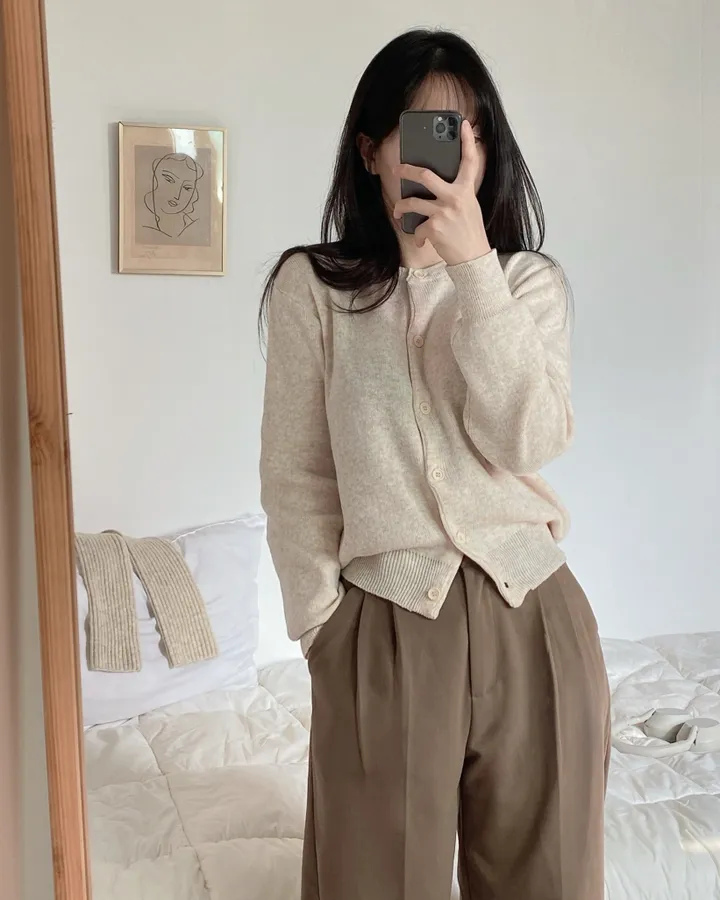 [데일리/인생핏] 라운드 무지 기본 긴팔 니트 가디건 상세 이미지 53