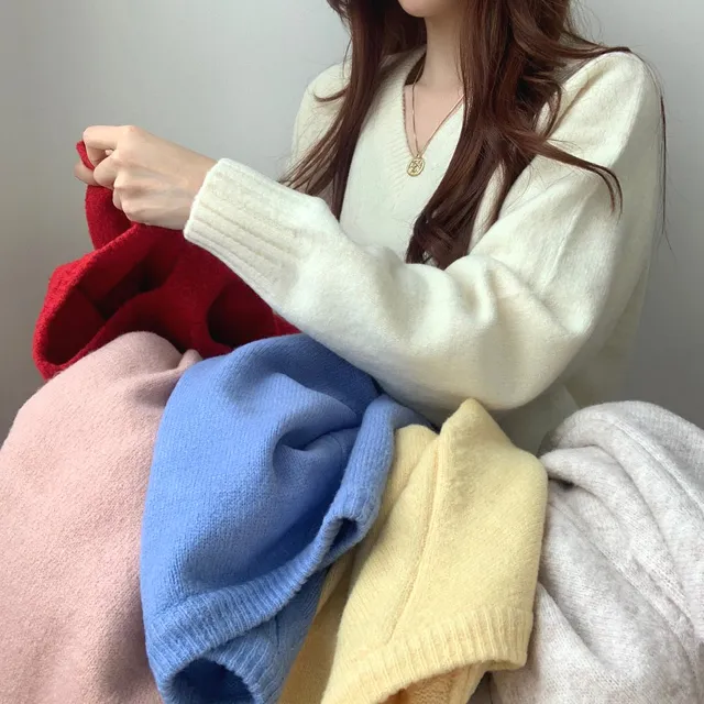 [ 무조건 소장 추천! 인기만점 ] 데일리 루즈핏 V넥 니트 상세 이미지 4