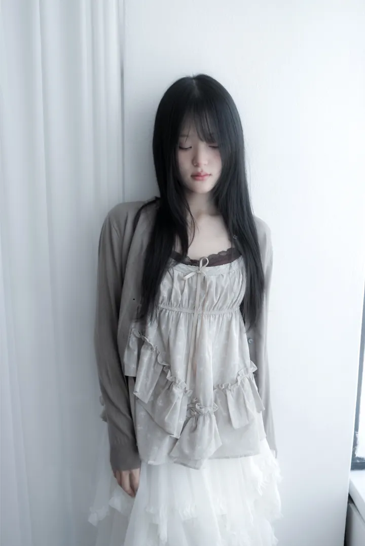 민소매 모델 착용 이미지-S1L20