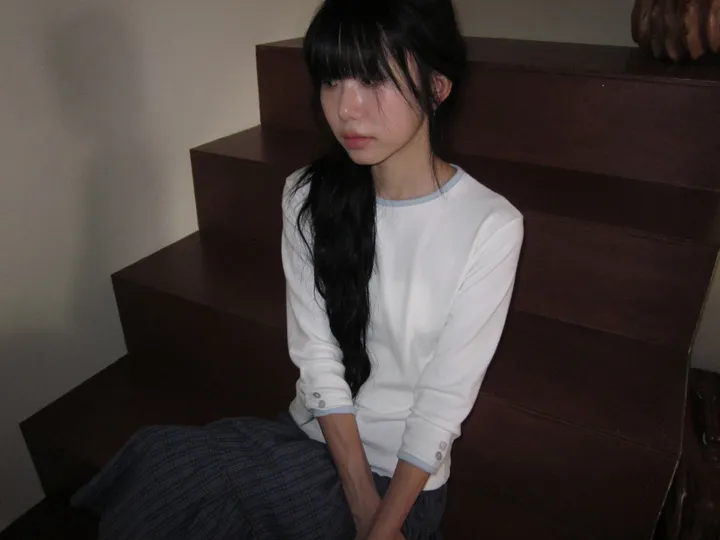 긴팔 티셔츠 모델 착용 이미지-S1L30