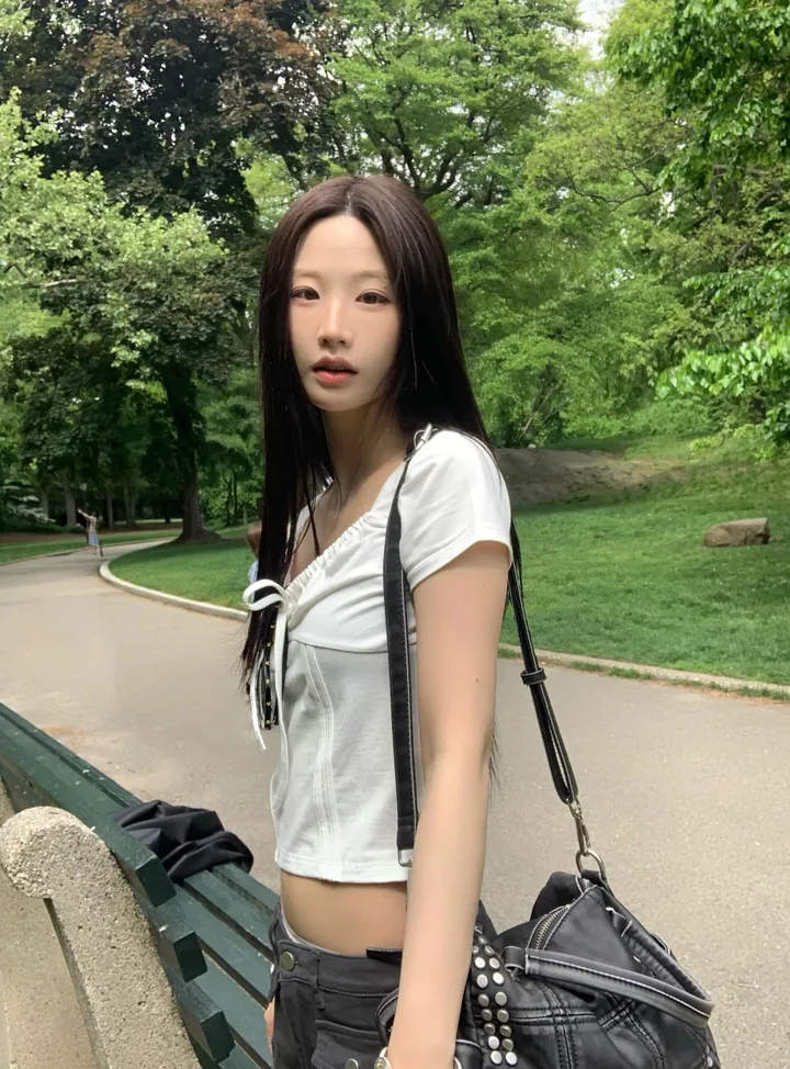 반팔 티셔츠 모델 착용 이미지-S1L59