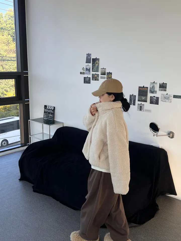 교복템 - 뽀글이 크롭 하이넥 양털패딩 - 점퍼 상세 이미지 23