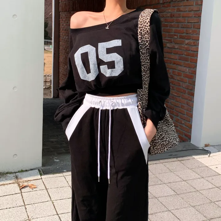*최저가* [꾸안꾸🕶/핏보장] 넘버 크롭 오프숄더 맨투맨+와이드팬츠set 레터링맨투맨 배색 일자팬츠 트레이닝세트 셋업 상세 이미지 9