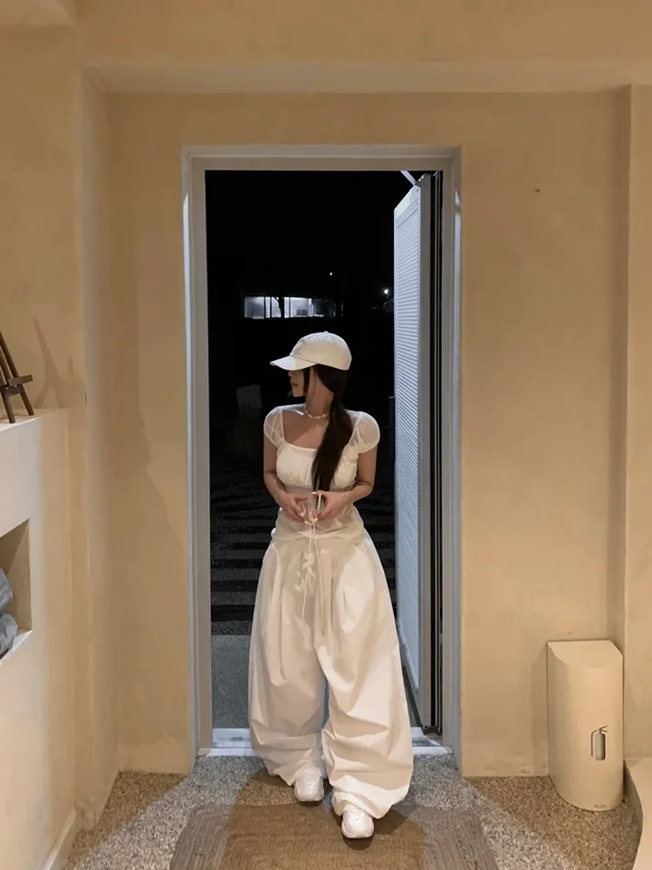 (UNISEX) 머니 나일론 더블 핀턱 스트링 벌룬 PT / 오버핏 와이드 밴딩 트레이닝 벌룬핏 팬츠 바지 와이드팬츠 벌룬팬츠 트레이닝팬츠 나일론팬츠 나일론바지 간절기 봄 여름 상세 이미지 10