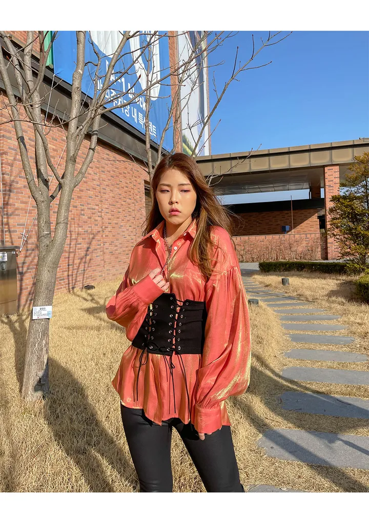 [당일출고] 투톤 오로라 루즈핏 퍼프 실크 블라우스 셔츠 / 빅사이즈 오버핏 / 연예인 아이돌의상 펜트하우스 루즈핏 글리터셔츠 반짝이 상세 이미지 12