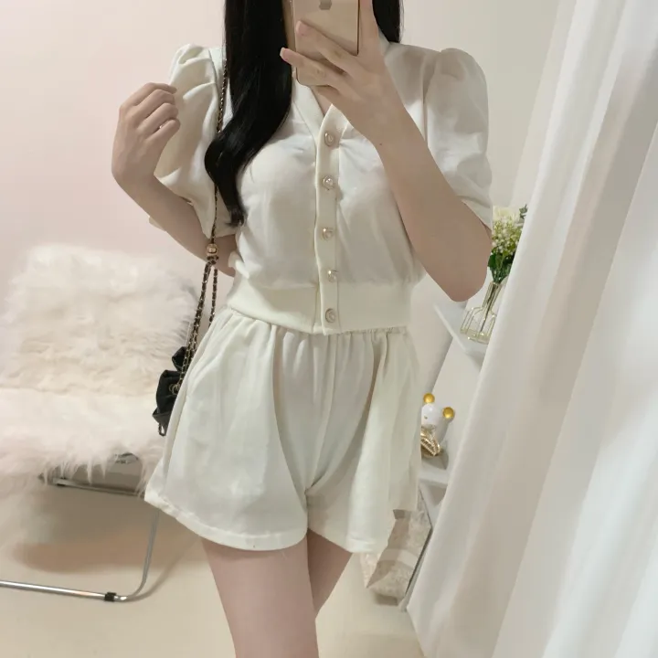 [세트가격/러블리*.*] 하트 퍼프 반팔 루즈핏 크롭 가디건 + 밴딩 와이드 숏 반바지 투피스 세트 3color 상세 이미지 6