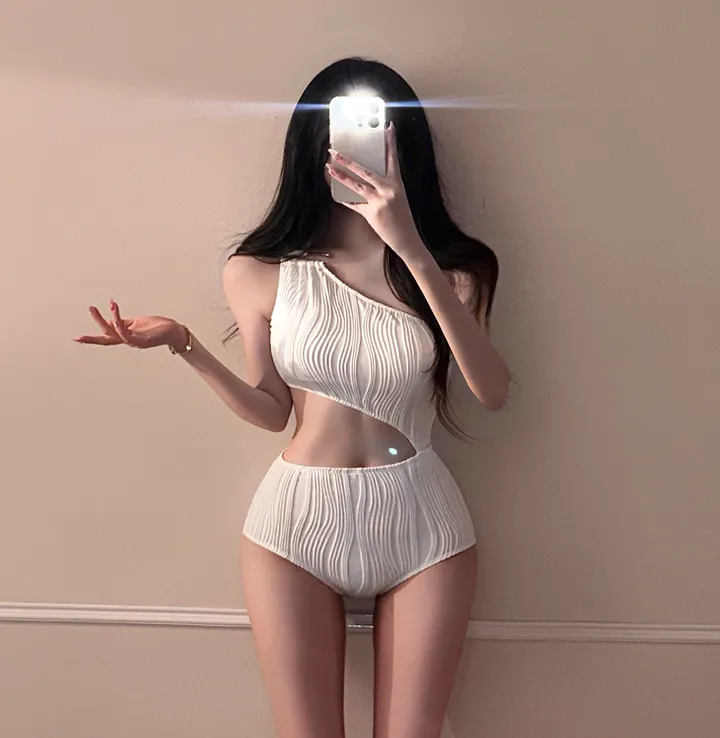 [인생샷보장!!/청순섹시] 여신 트임 허리쏙 왕골반 커버업 셔링 롱스커트 주름 언발 사선 오프숄더 비키니 비치웨어 수영복 모노키니 휴양지룩 웨딩 호캉스 바캉스룩 여리 슬림핏 상세 이미지 9