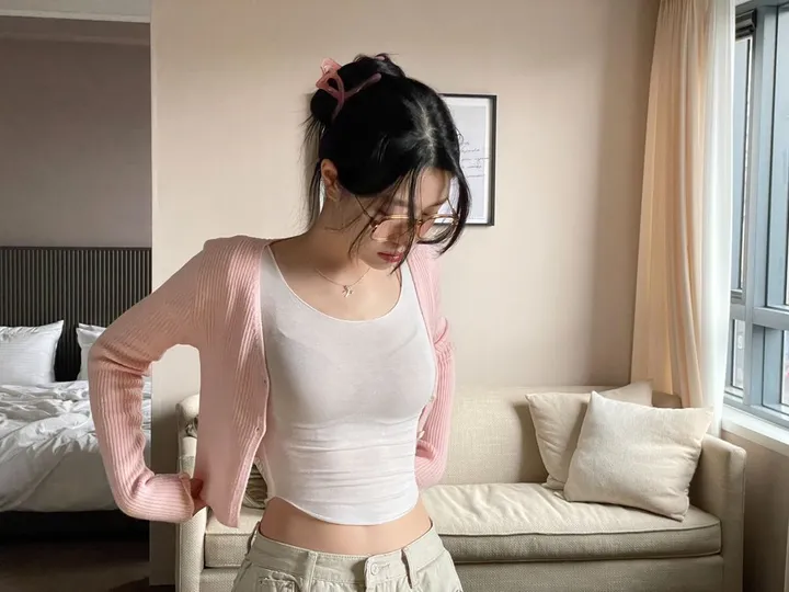 6color 웨인 여리핏 슬림 골지 브이넥 크롭 니트 가디건 6color 상세 이미지 28