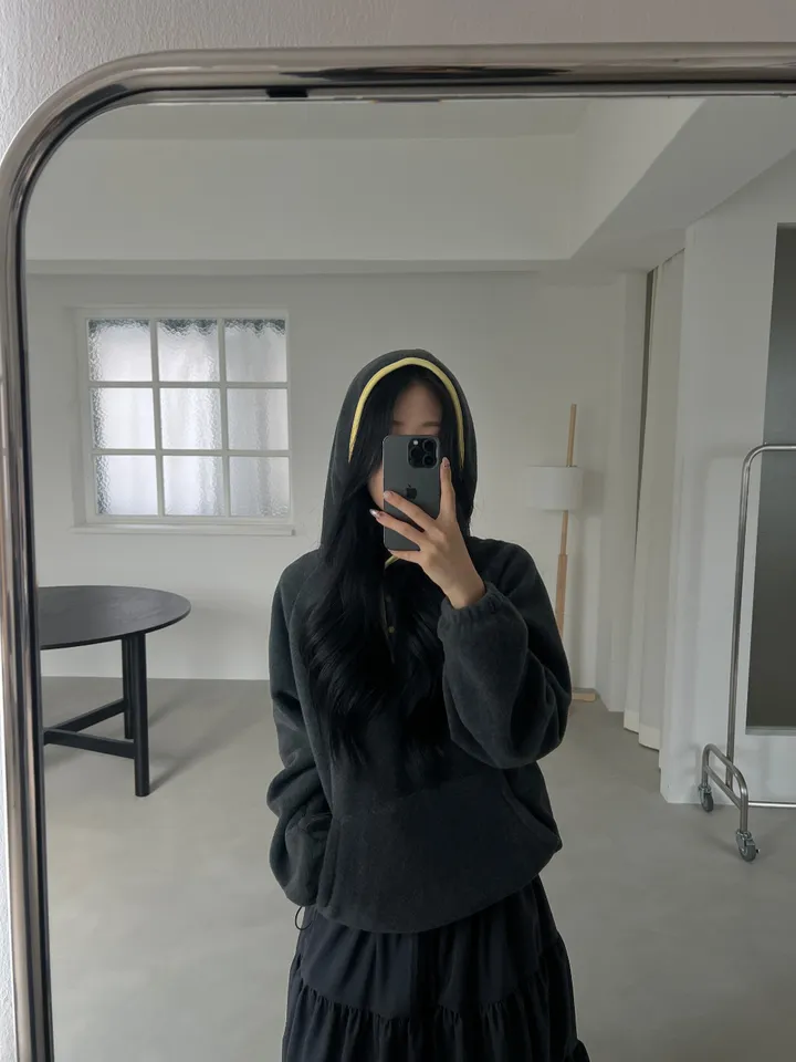 긴팔 티셔츠 모델 착용 이미지-S1L64